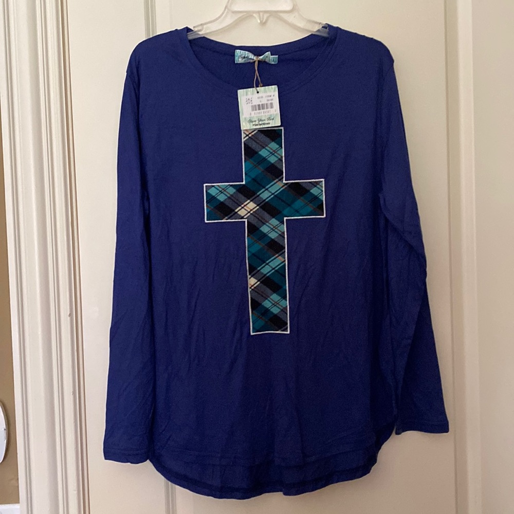 Long sleeve top with cross